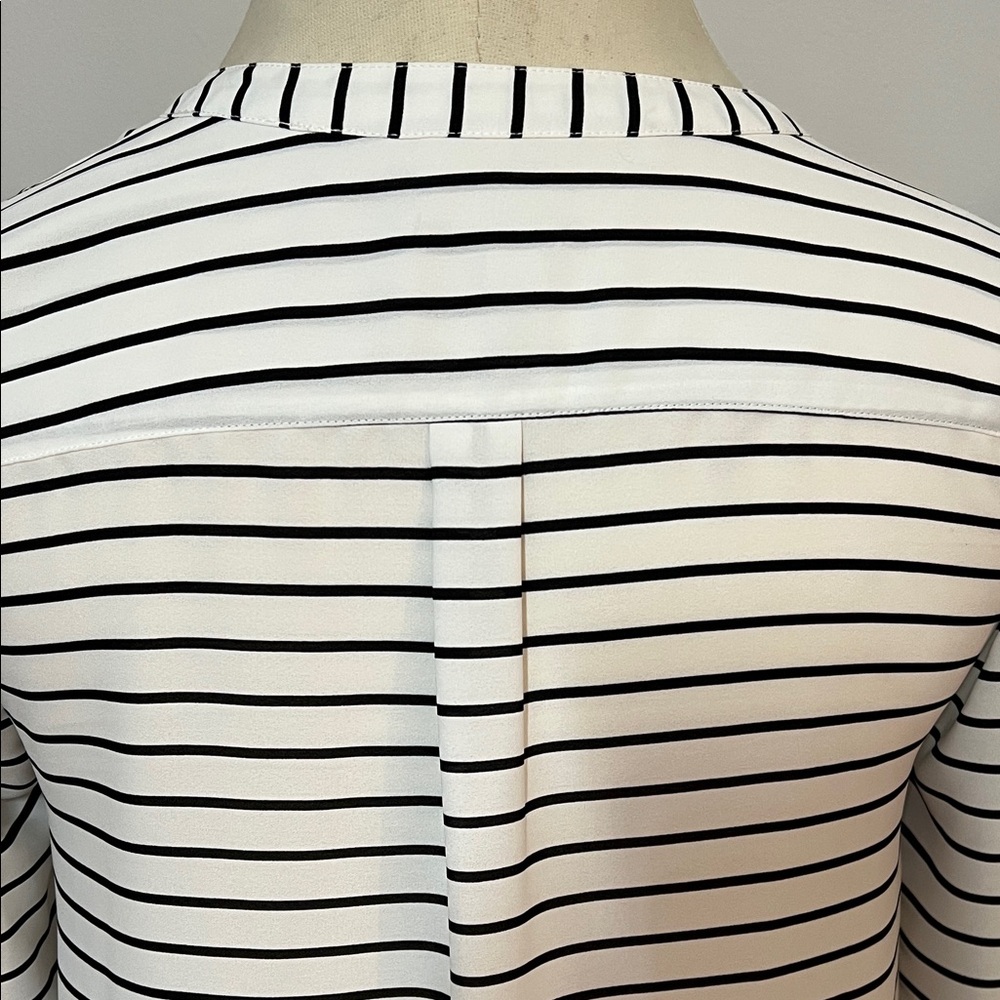 Halogen Black and White Striped Button Down Shirt Roll Tab Sleeves Smile Hem - Picture 4 of 9